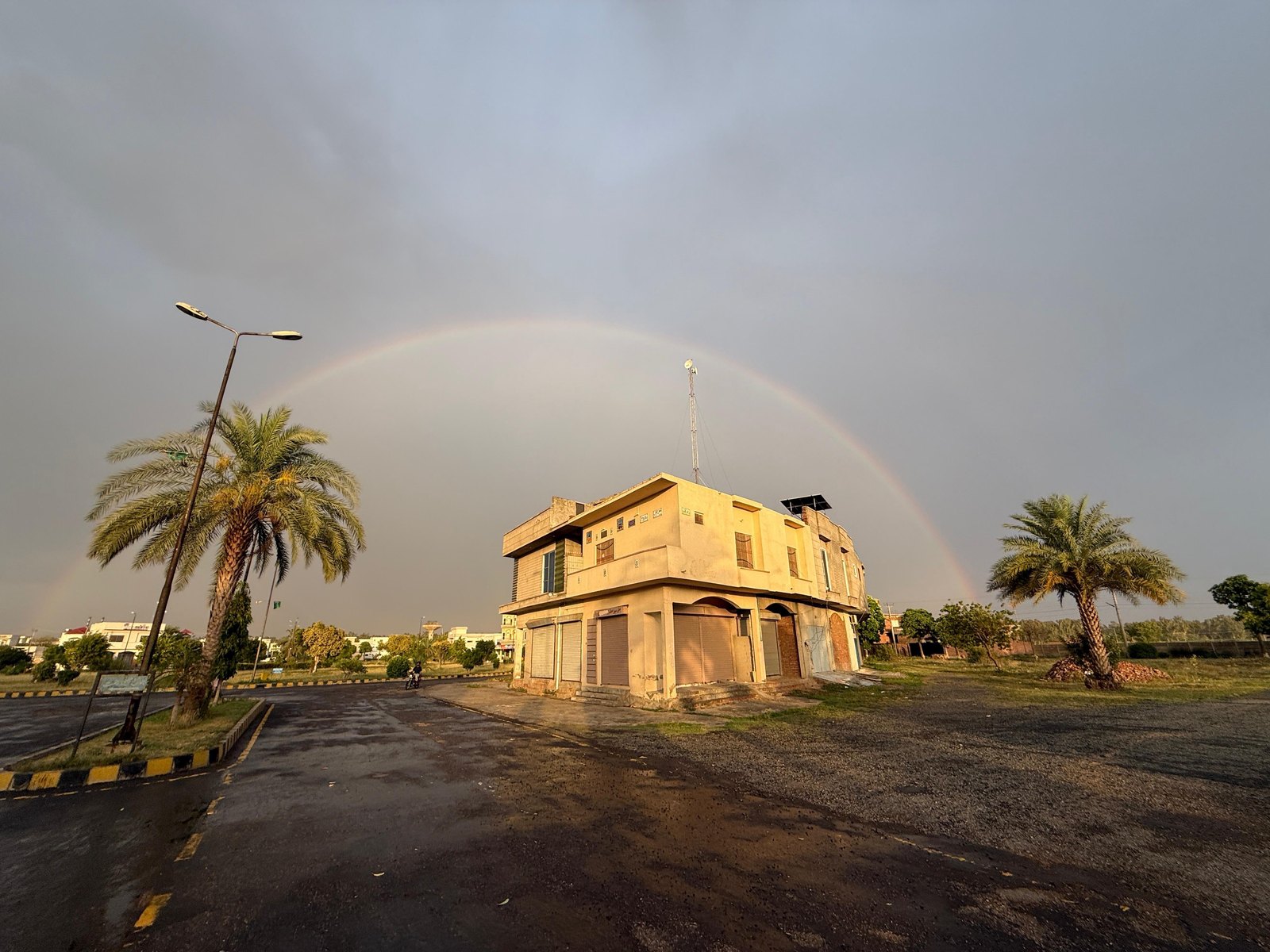 Entrance archway at Sharjah City Housing Scheme, Gujranwala